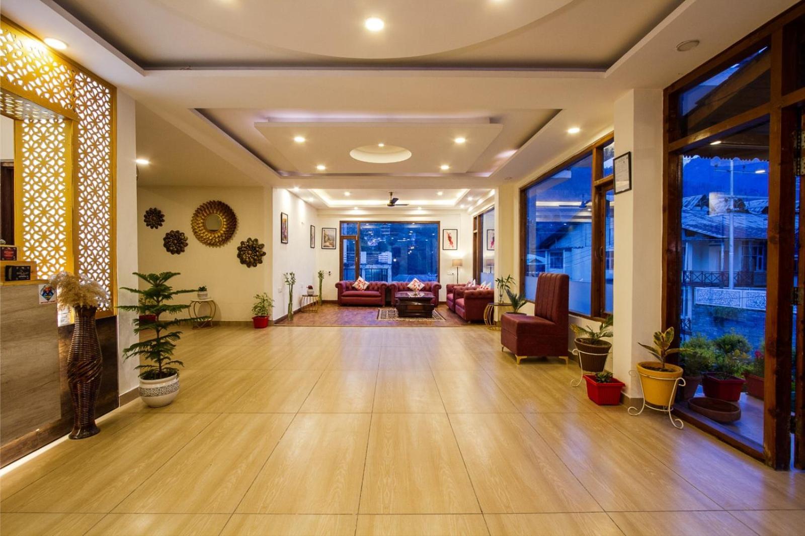 The Spruce Mansion 호텔 마날리 외부 사진